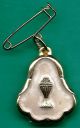 Communion Medal - Perlised with pin